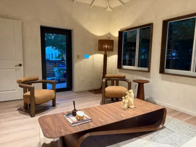 hotel-living-evening-k4dutLh6